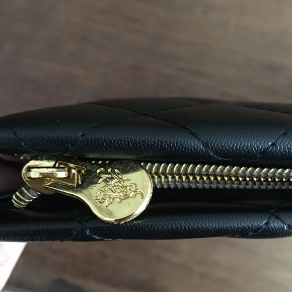Younique *LIMITED EDITION *cross body bag NIB - Picture 3 of 6